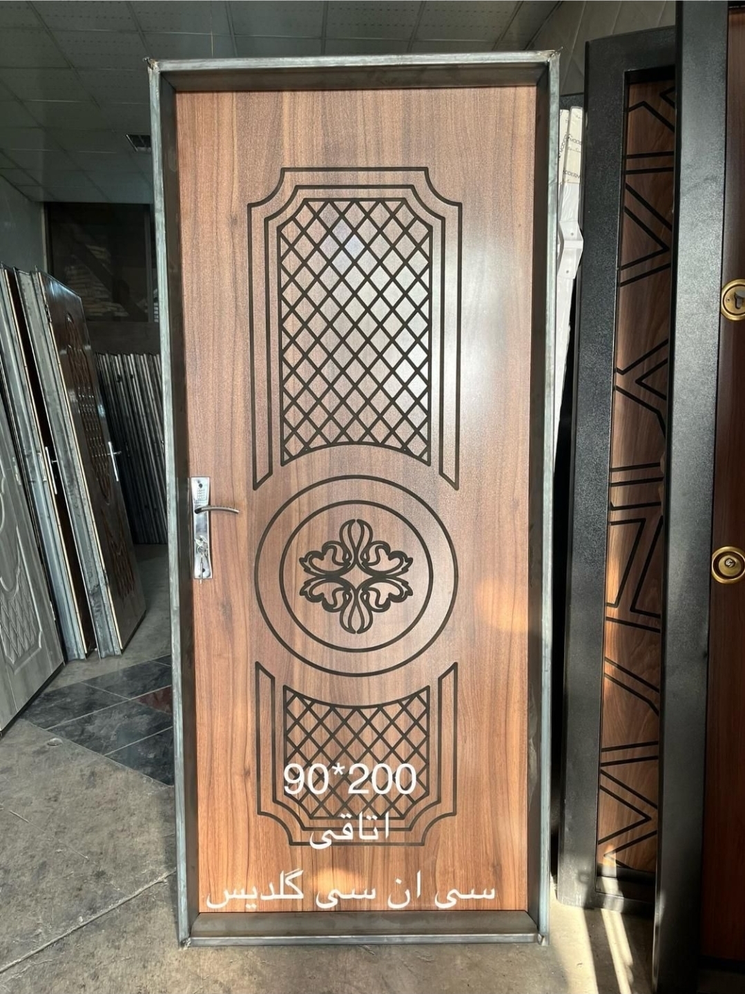 درب با چهارچوب فلزی فرانسوی لامینوکس