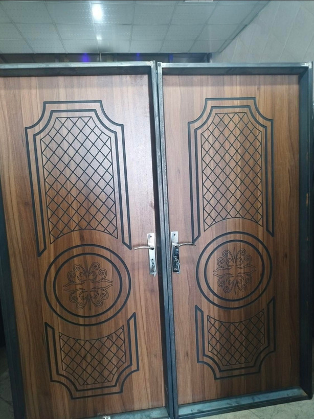 درب با چهارچوب فلزی فرانسوی لامینوکس کد ۲۰۹