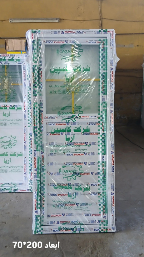درب با چهارچوب پی وی سی ضدآب و ضدقارچ با شیشه pvc